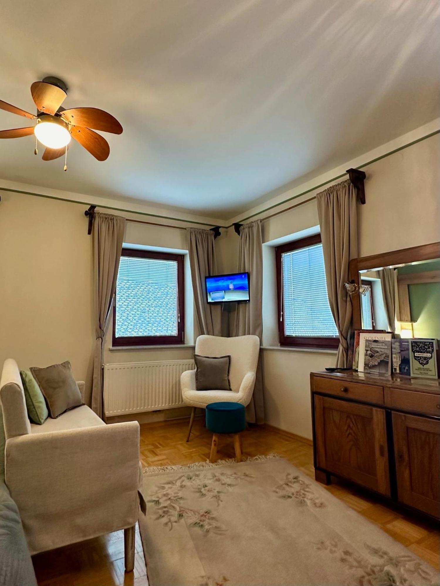 Guesthouse Sabine - Pr' Skminc Бохиньска-Бела Экстерьер фото