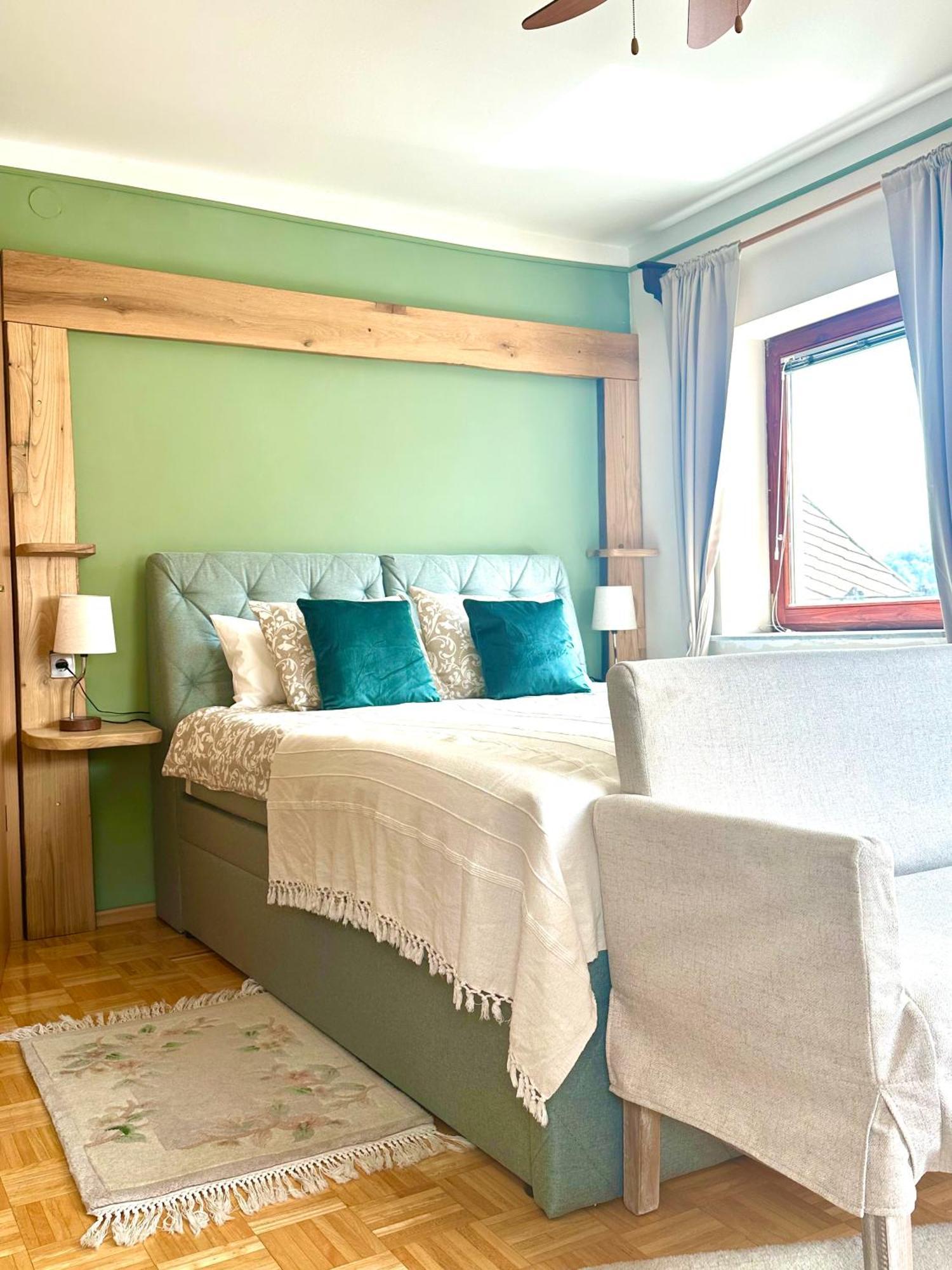 Guesthouse Sabine - Pr' Skminc Бохиньска-Бела Экстерьер фото